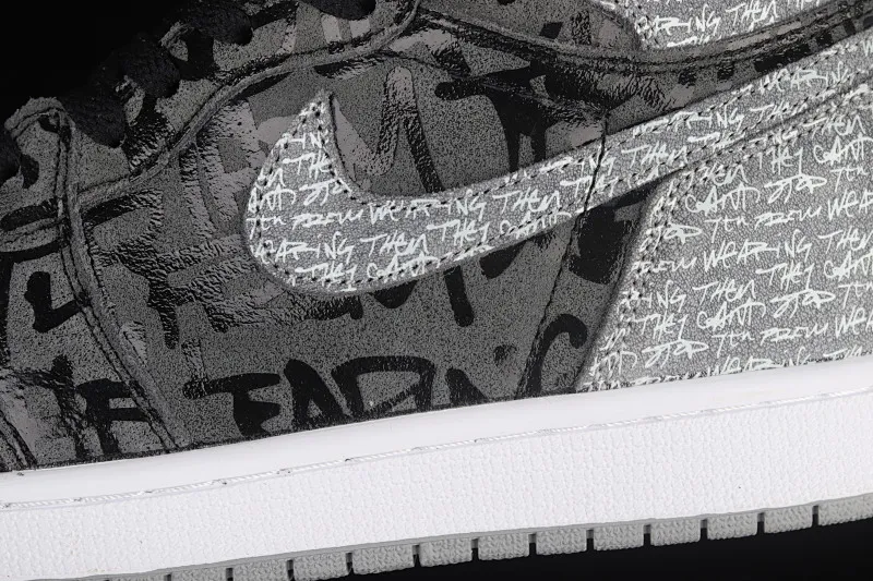 All categories Air Jordan Jordan series basketball shoes Air Jordan 1 High Air Jordan 1 High OG "Rebellionaire" AJ1 Joe 1 black and gray banned "Rebelionaire" high-top basketball shoes 555088-036